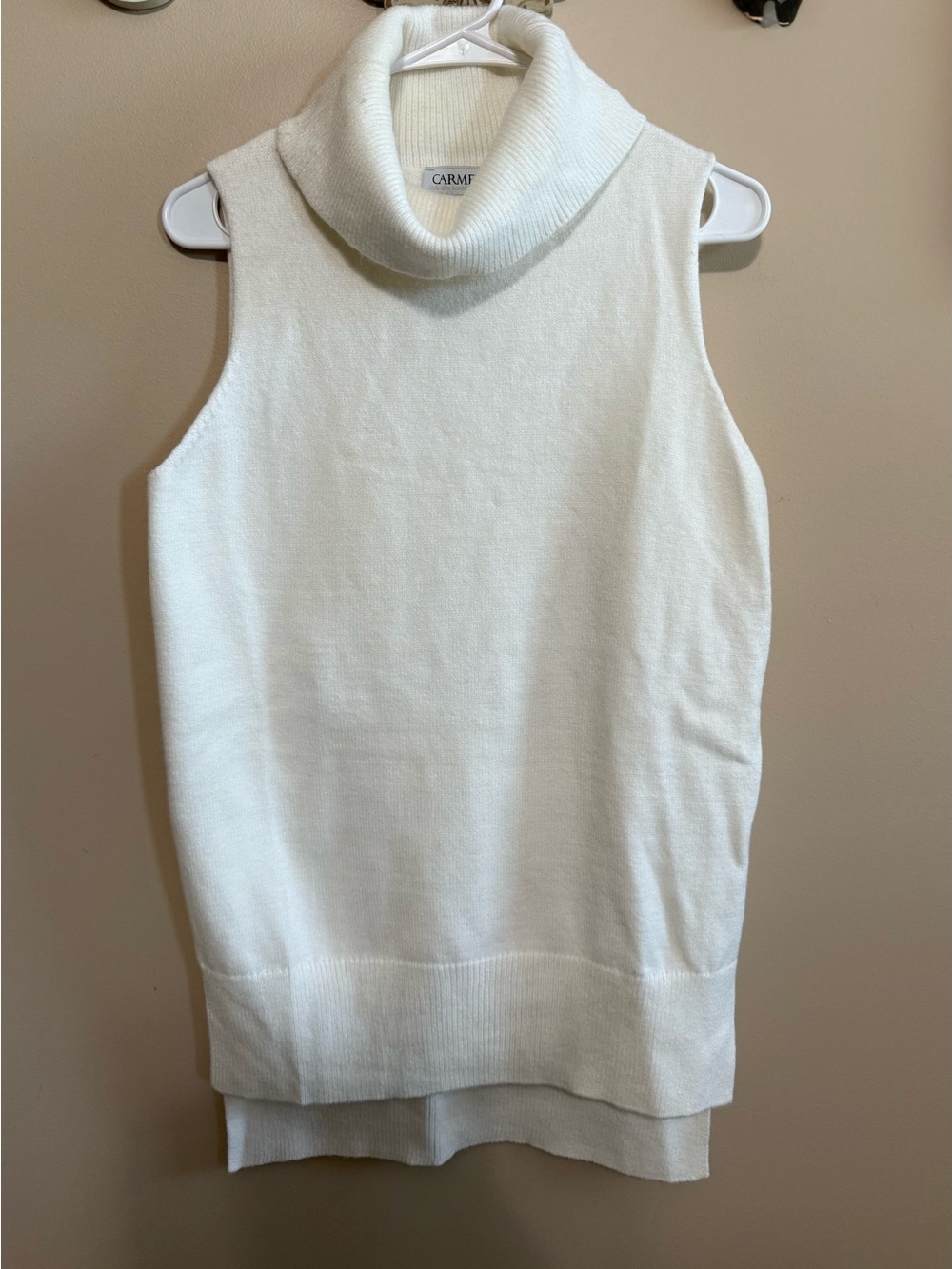NWOT Carmen Marc Valvo Cream Ribbed Turtleneck Sleeveless Sweater Sz M
